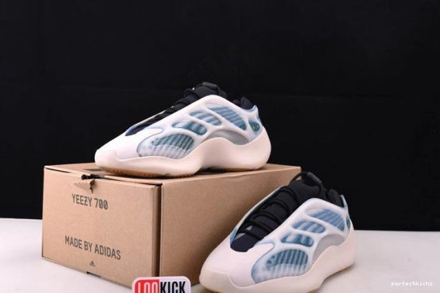 ADIDAS GY0260 YEEZY 700 V3 0724